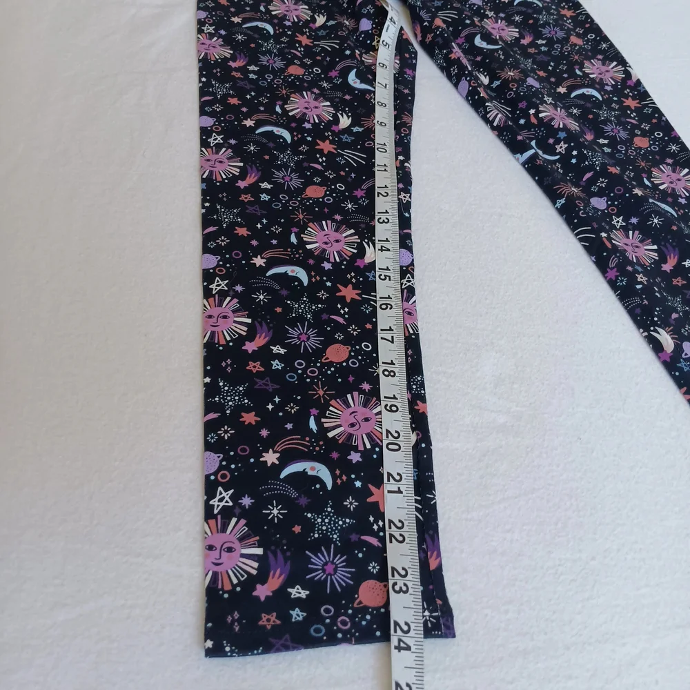Cosmic Design Leggings Sz 14/16 with Stretchy Fit